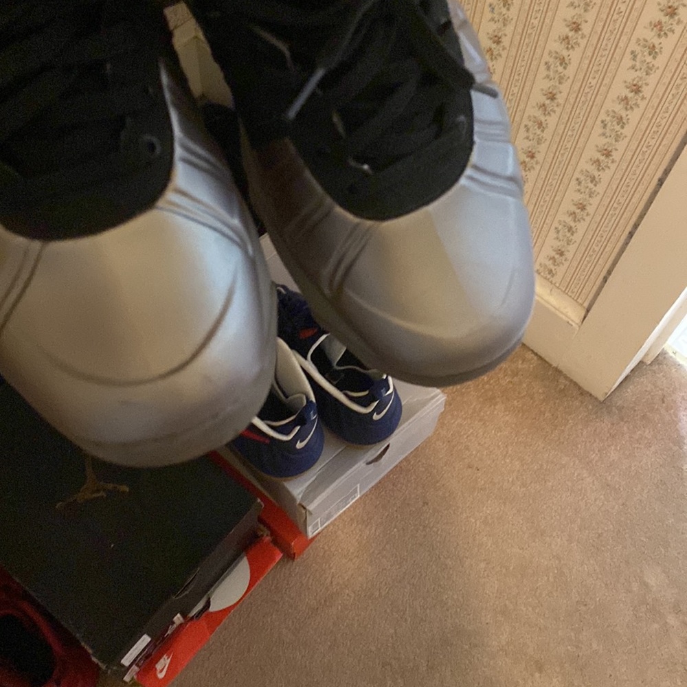 Worn once - Picture 2 of 4